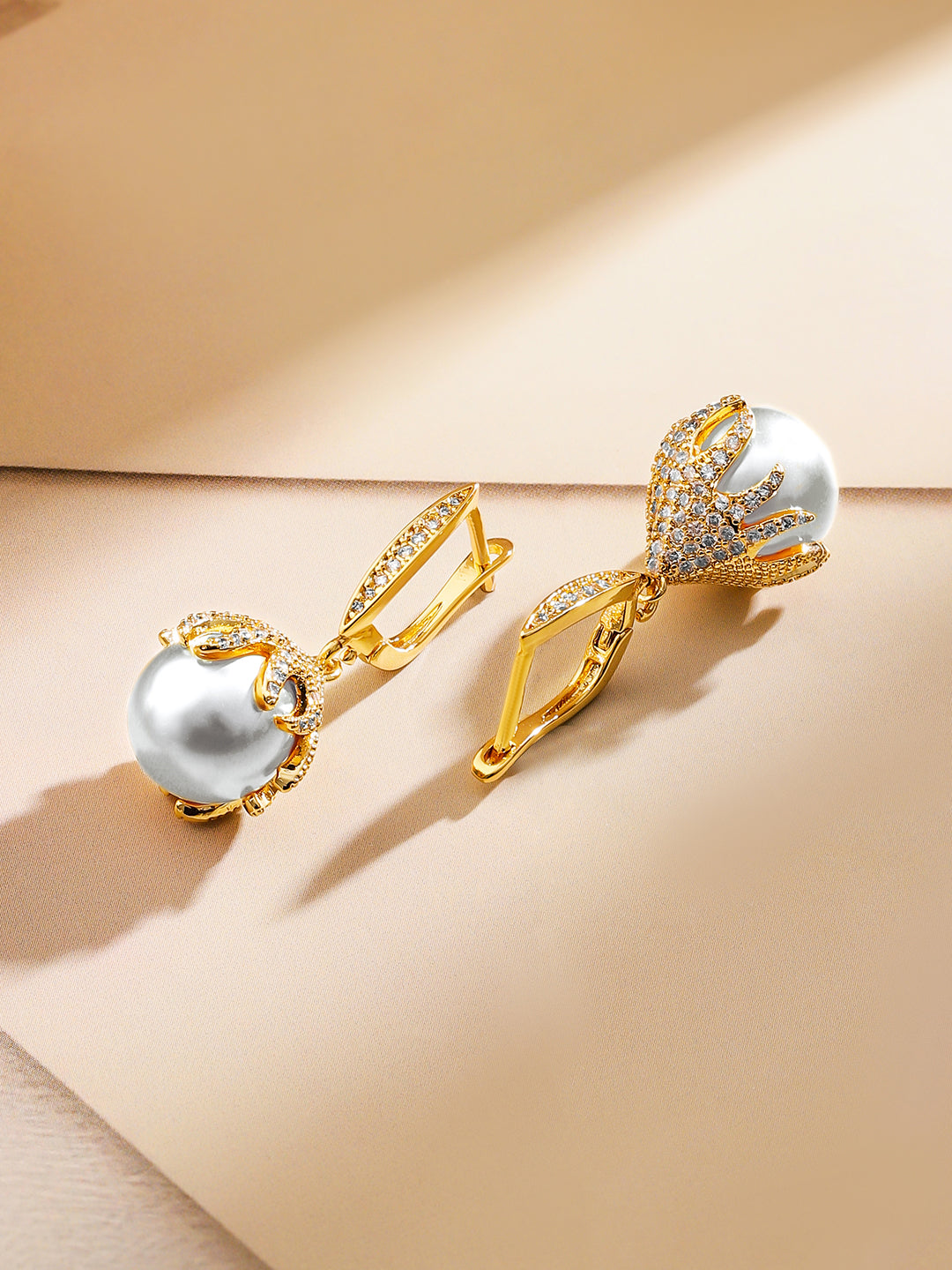Modern Luxe Pearl Pendant Set Gold