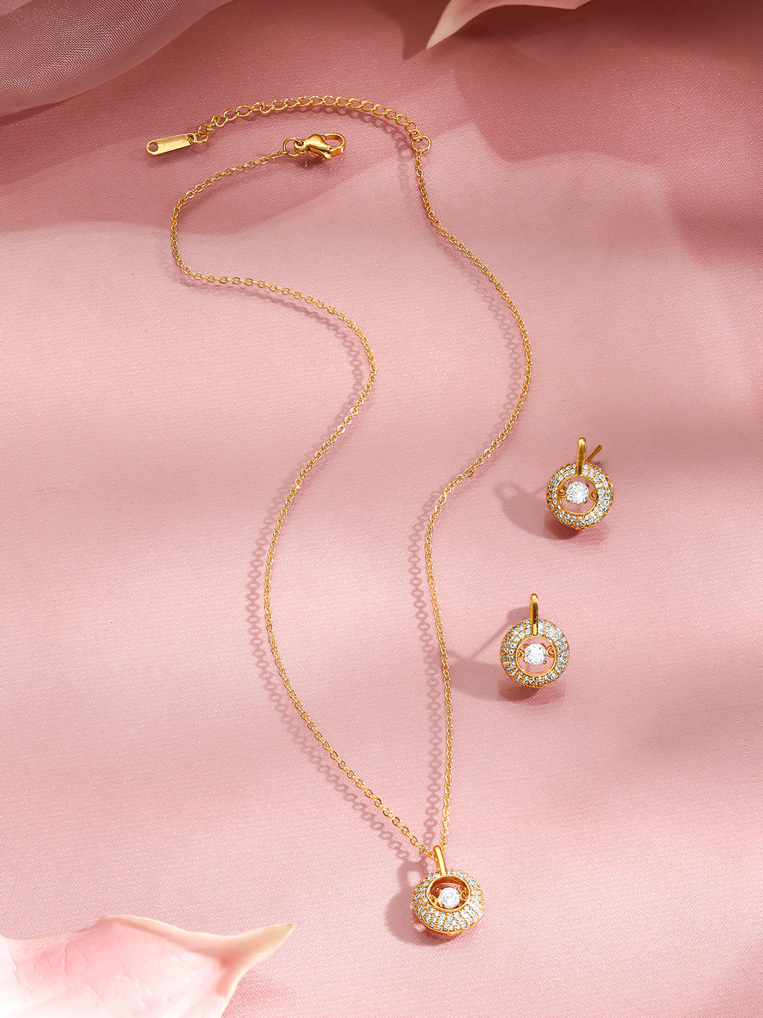 【Rubans】 18K Gold Plated Brass Gold Crystal AD Studded Pendant Necklace Set｜18K ゴールドメッキ クリスタル AD ペンダント ネックレスセット