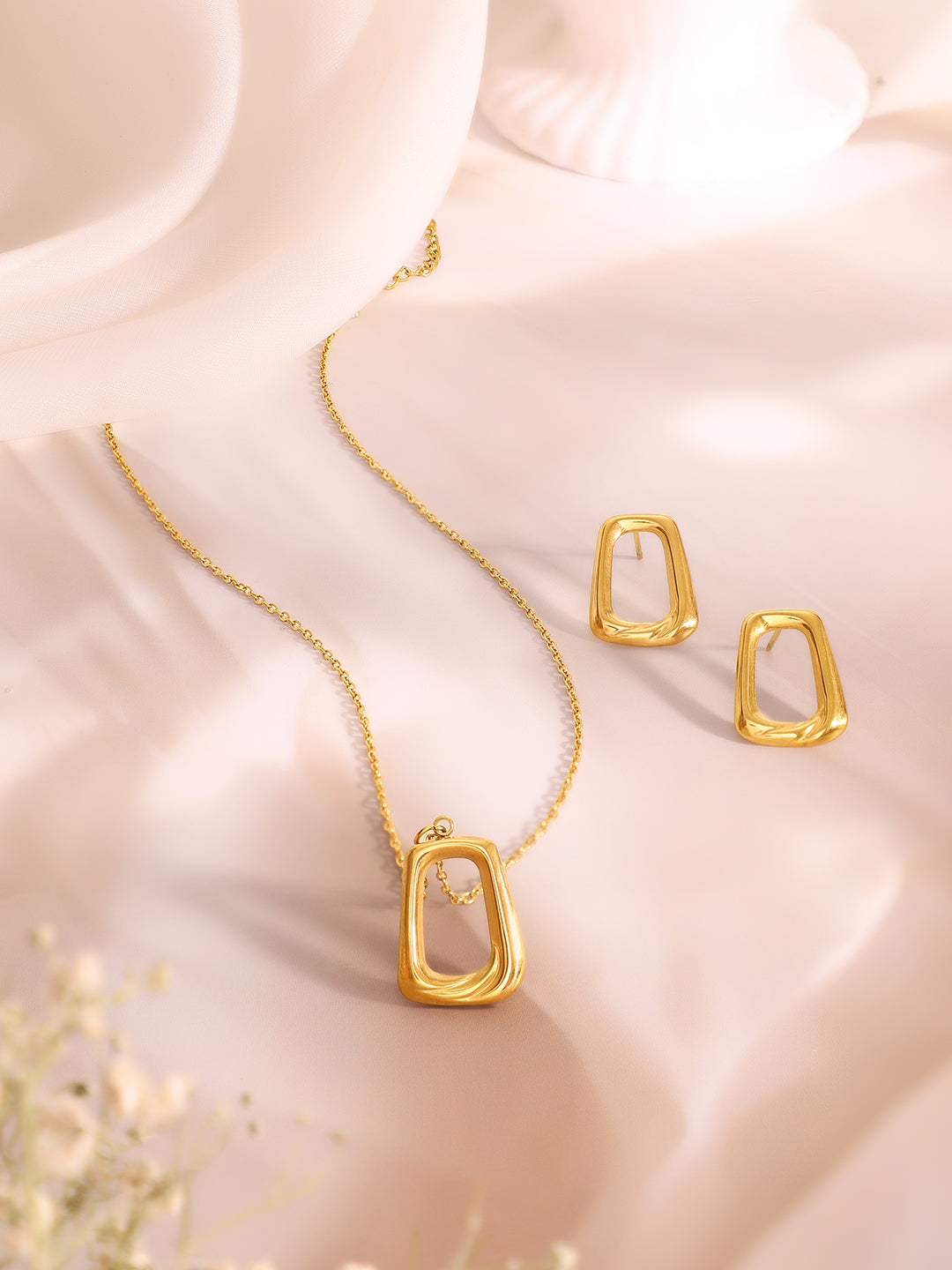 Demi Fine 18k Gold Plated Stainless Steel Hollow Design Pendant Set Necklace Length - 44.5 cm