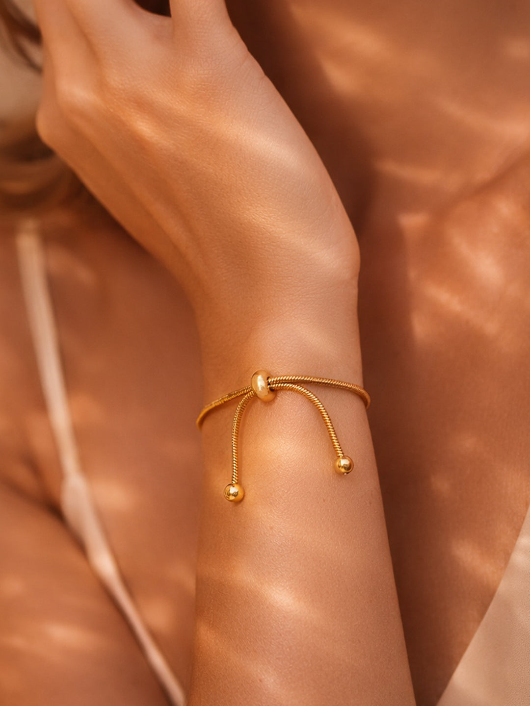 Demi Fine 18K Gold Plated Stainless steel Minimal Statement Chain Bracelet Length - 0.1 cm