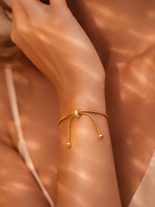 Demi Fine 18K Gold Plated Stainless steel Minimal Statement Chain Bracelet Length - 0.1 cm