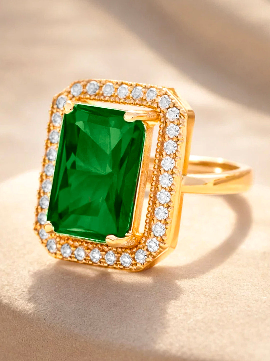 【Rubans】 18K Gold Plated Emerald Crystal Halo Adjustable Ring | Anti Tarnish｜18K ゴールドメッキ エメラルドクリスタル ヘイロー アジャスタブルリング｜フリーサイズ