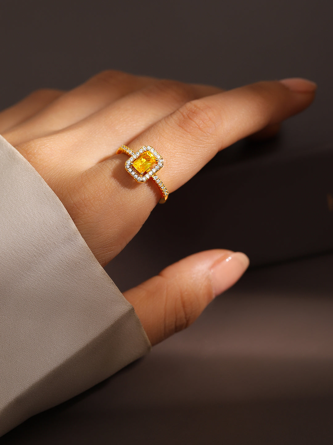 Yellow American Diamond Zirconia Ring Gold