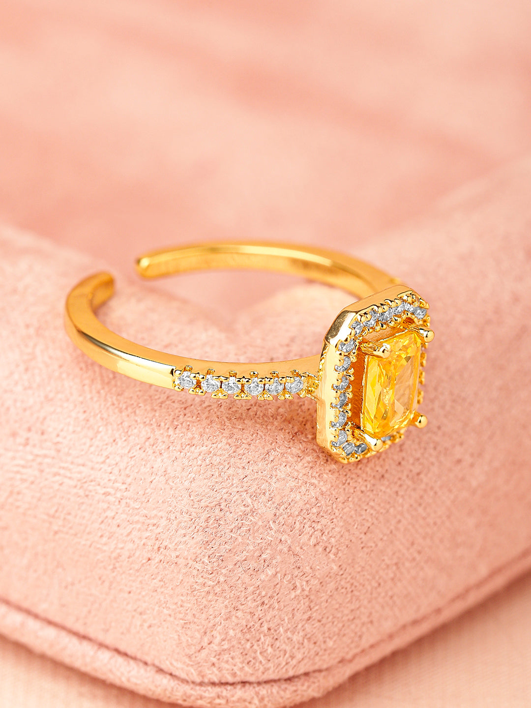 Yellow American Diamond Zirconia Ring Gold