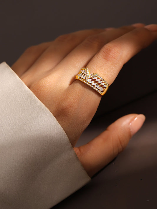 American Diamond Zirconia V-Cut Gold Ring Gold