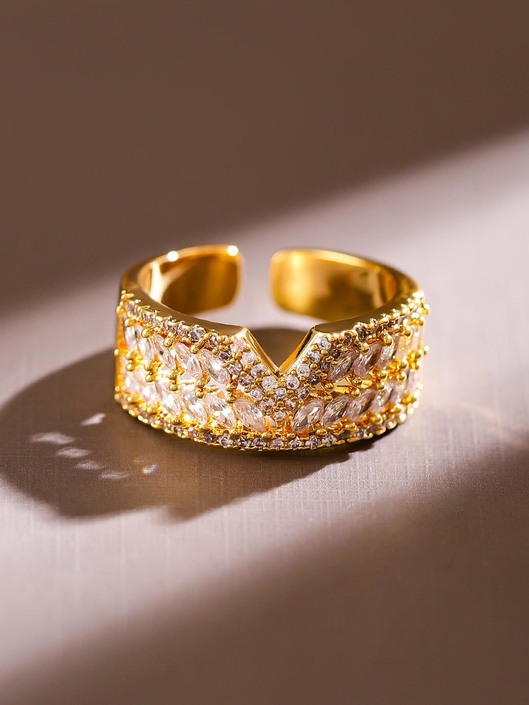 American Diamond Zirconia V-Cut Gold Ring Gold