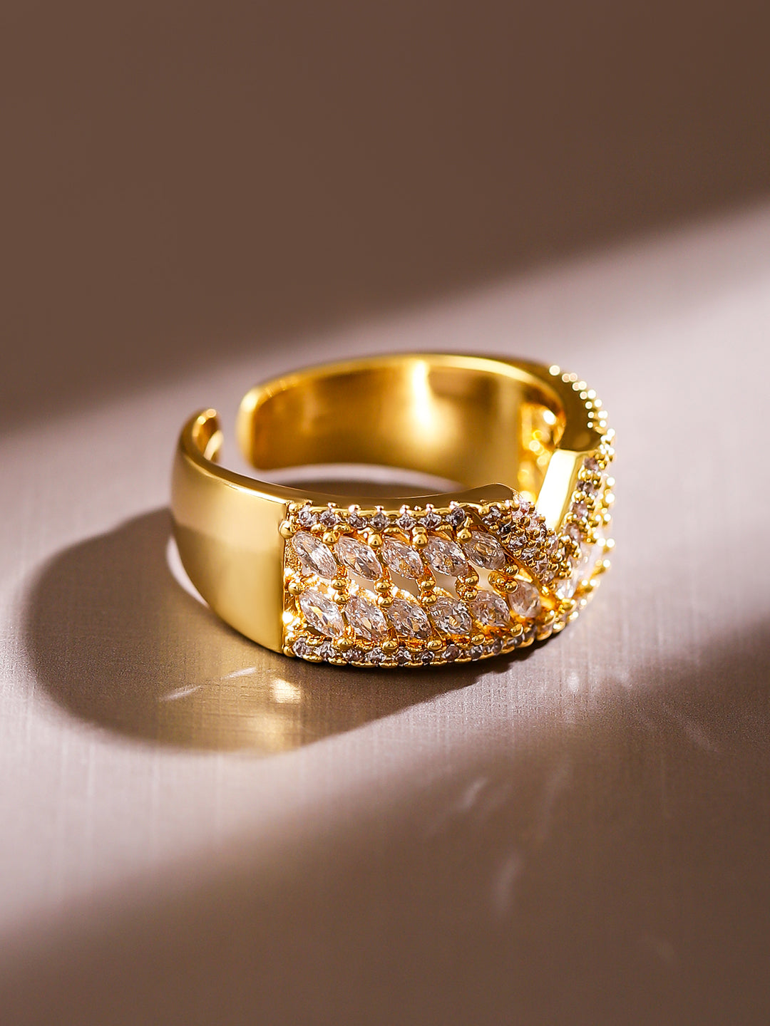 American Diamond Zirconia V-Cut Gold Ring Gold