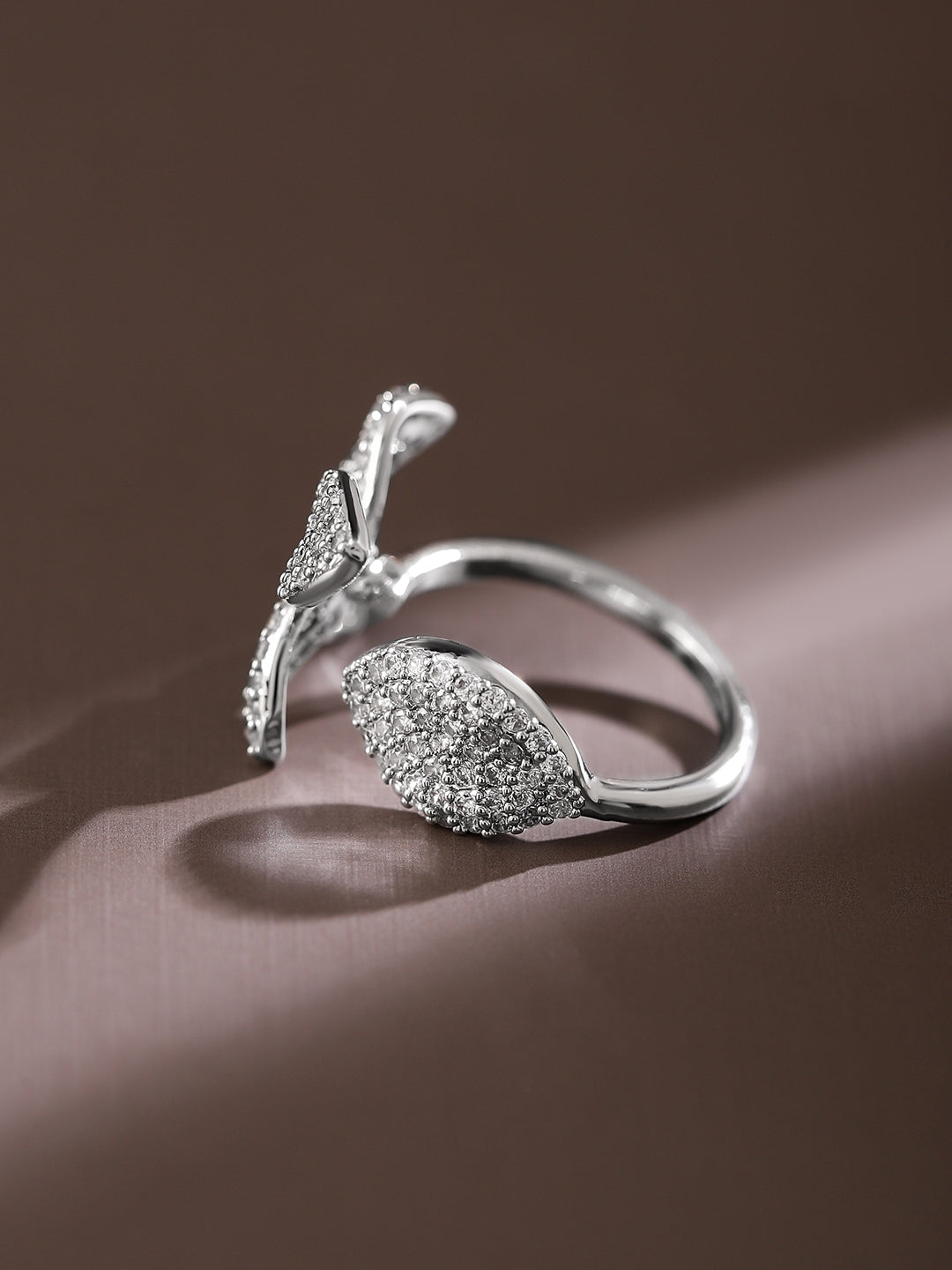 【Rubans】 Rhodium Plated Cubic Zirconia Studded Floral Openable Adjustable Statement Ring｜ロジウムメッキ キュービックジルコニア フローラル オープン アジャスタブル ステートメントリング