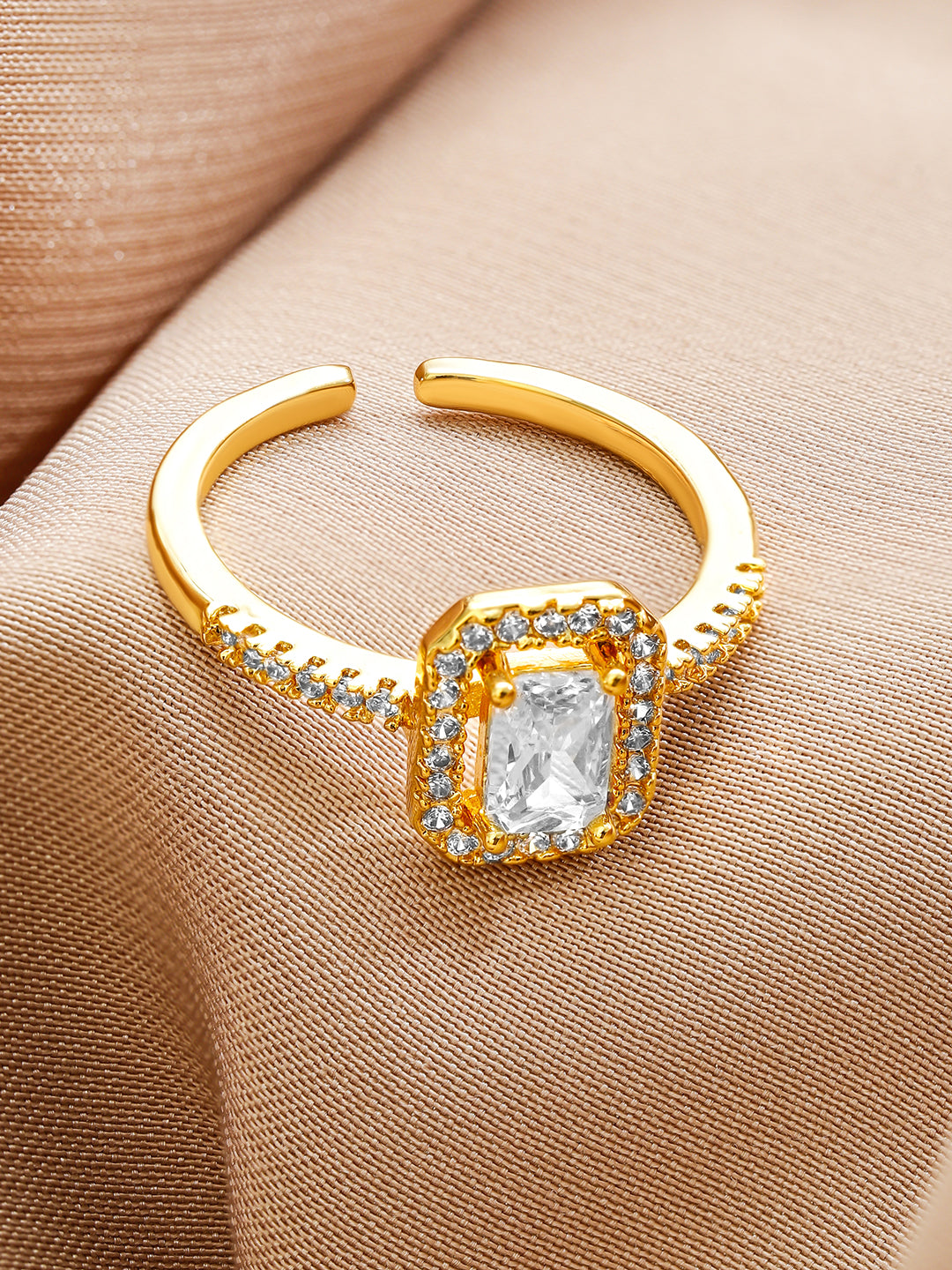 Cubic American Diamond Zirconia Gold Ring フリーサイズ