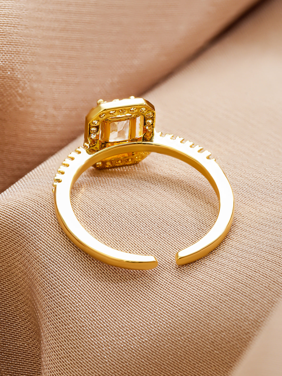 Cubic American Diamond Zirconia Gold Ring フリーサイズ