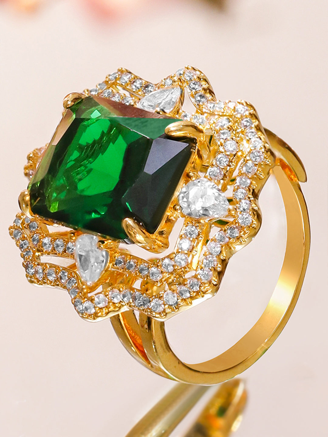 Green Studded American Diamond Zirconia Statement Ring フリーサイズ