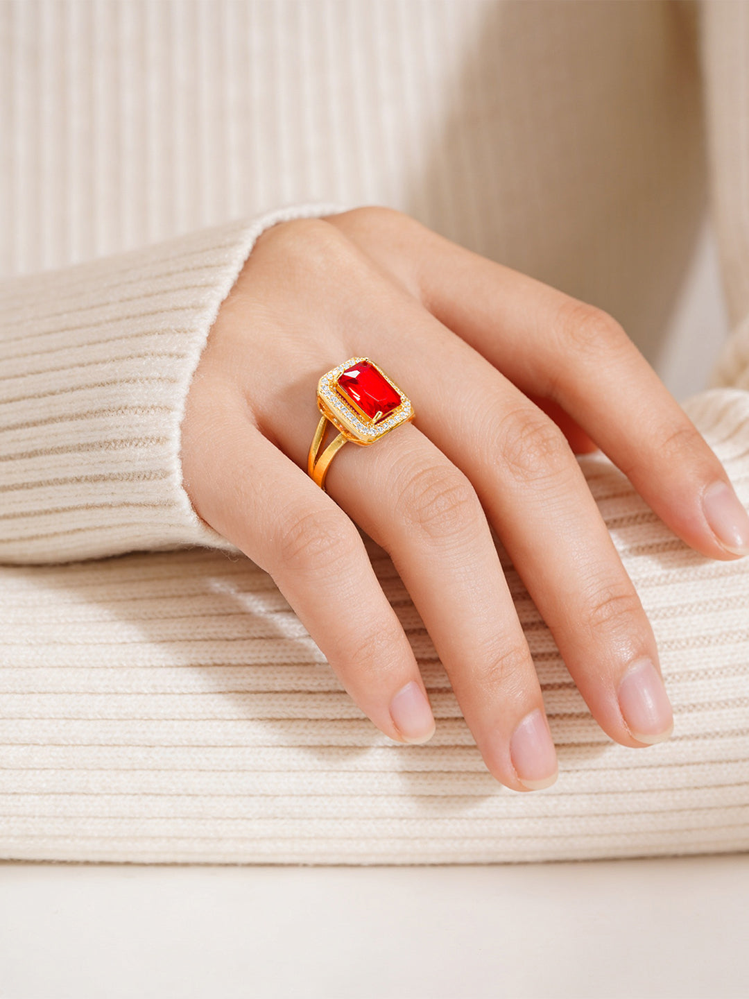 【Rubans】 18K Gold Plated Ruby Crystal Halo Adjustable Ring | Anti Tarnish｜18K ゴールドメッキ ルビークリスタル ヘイロー アジャスタブルリング｜フリーサイズ