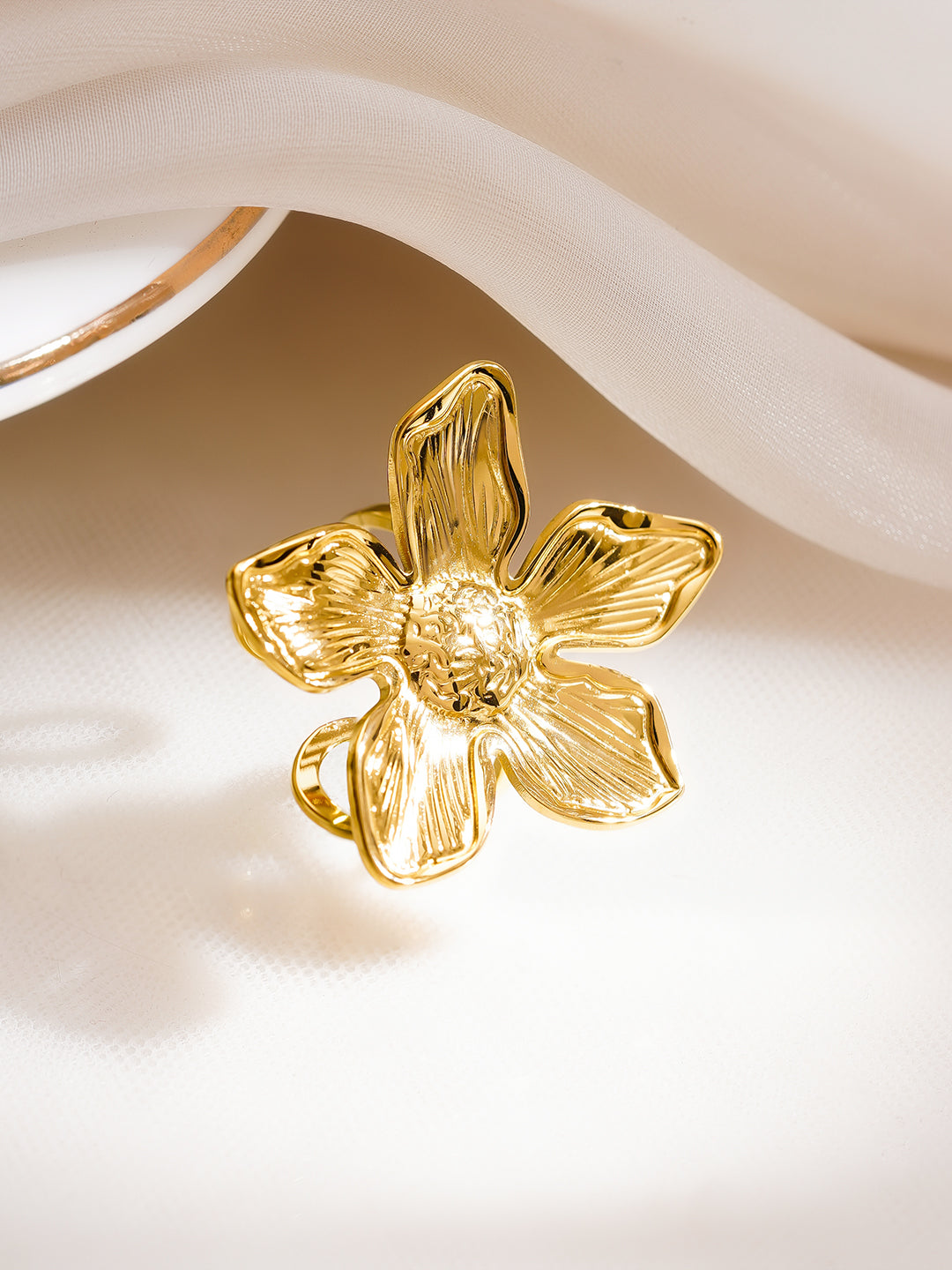 Demi Fine 18K Gold Plated Stainless Steel Floral Statement Ring フリーサイズ