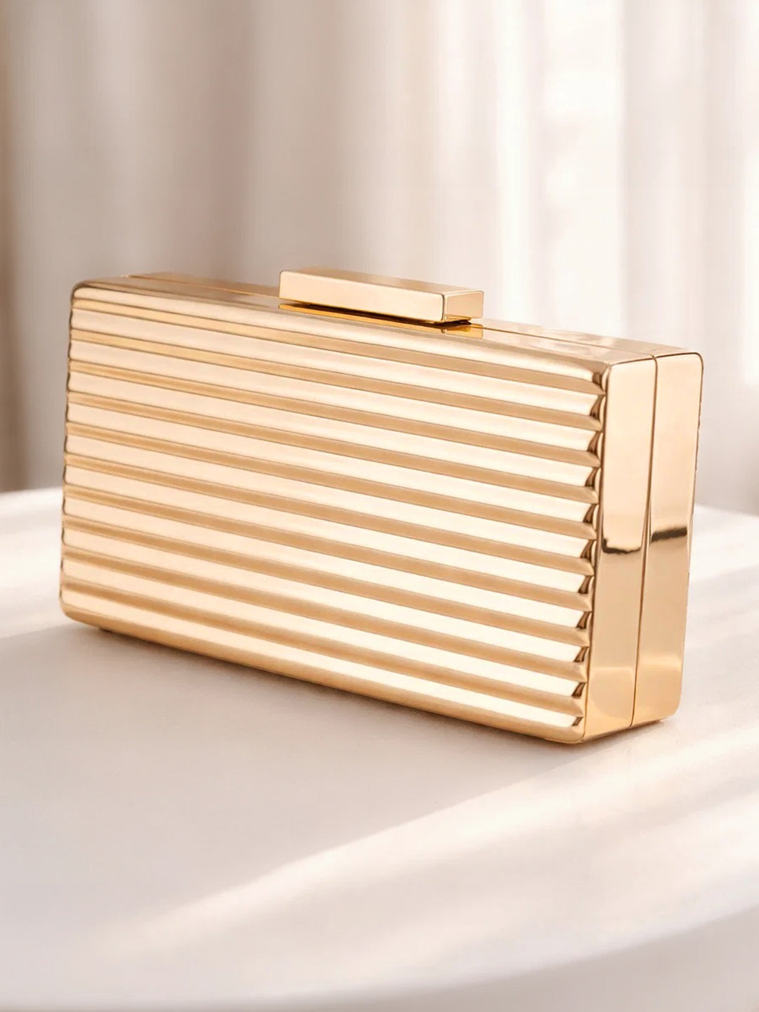 Golden Ribbed Luxe Evening Box Clutch フリーサイズ