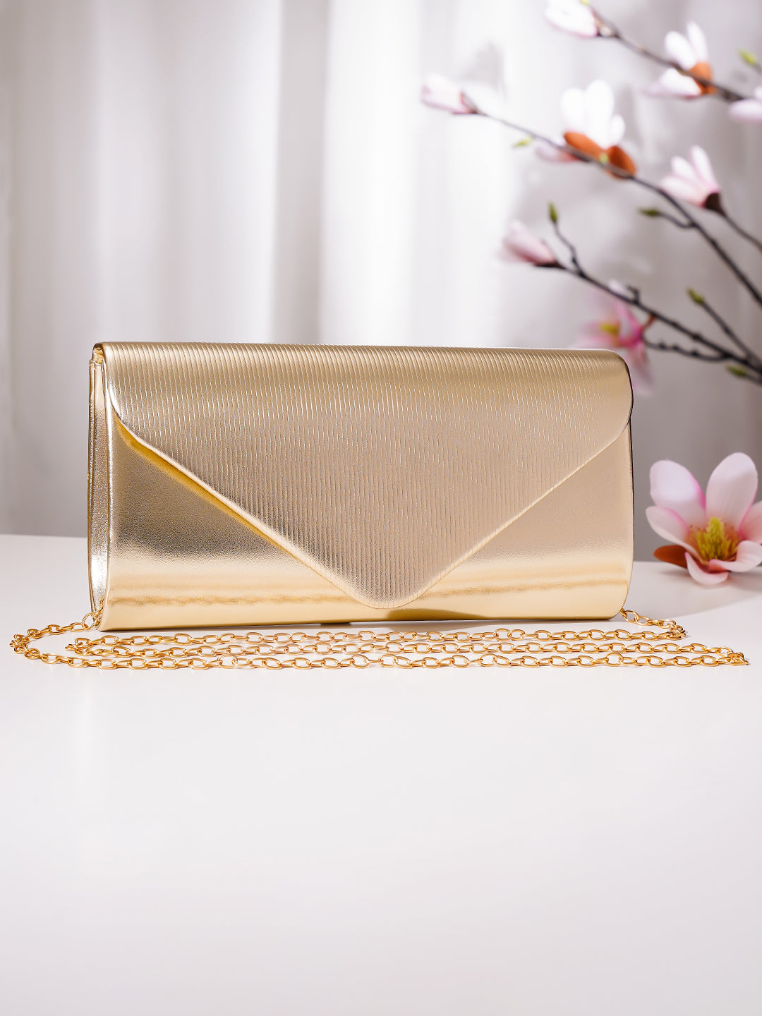 【Rubans】 Champagne Gold Textured Envelope Clutch Handbag｜シャンパンゴールド テクスチャード エンベロープ クラッチバッグ