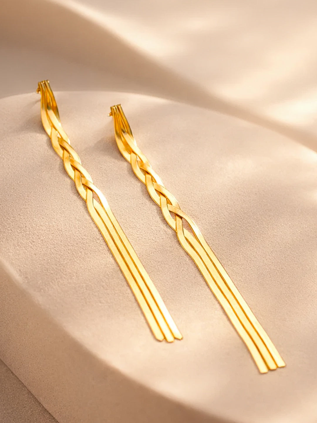 【Rubans】 Demi Fine Gold-Plated Triple Line Braided Tassel Drop Earrings｜デミファイン ゴールドメッキ トリプルライン 編み込み タッセル ドロップピアス