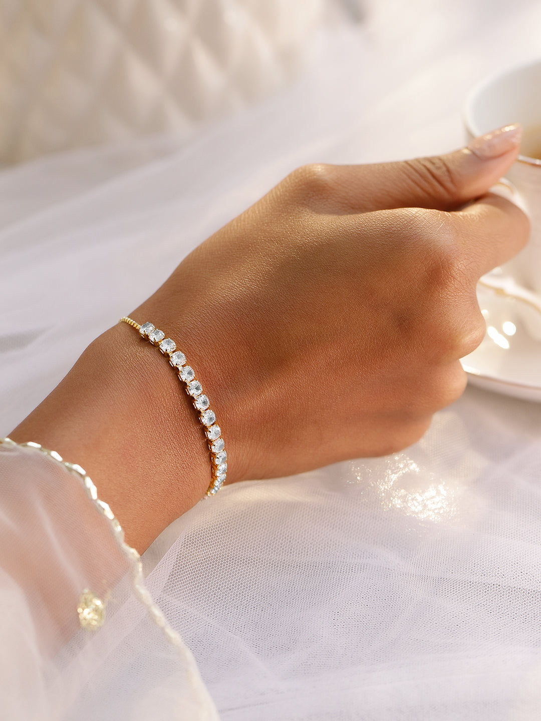 Rubans 18K Gold-Plated Adjustable Pull Chain Cubic Zirconia Studded Bracelet Gold