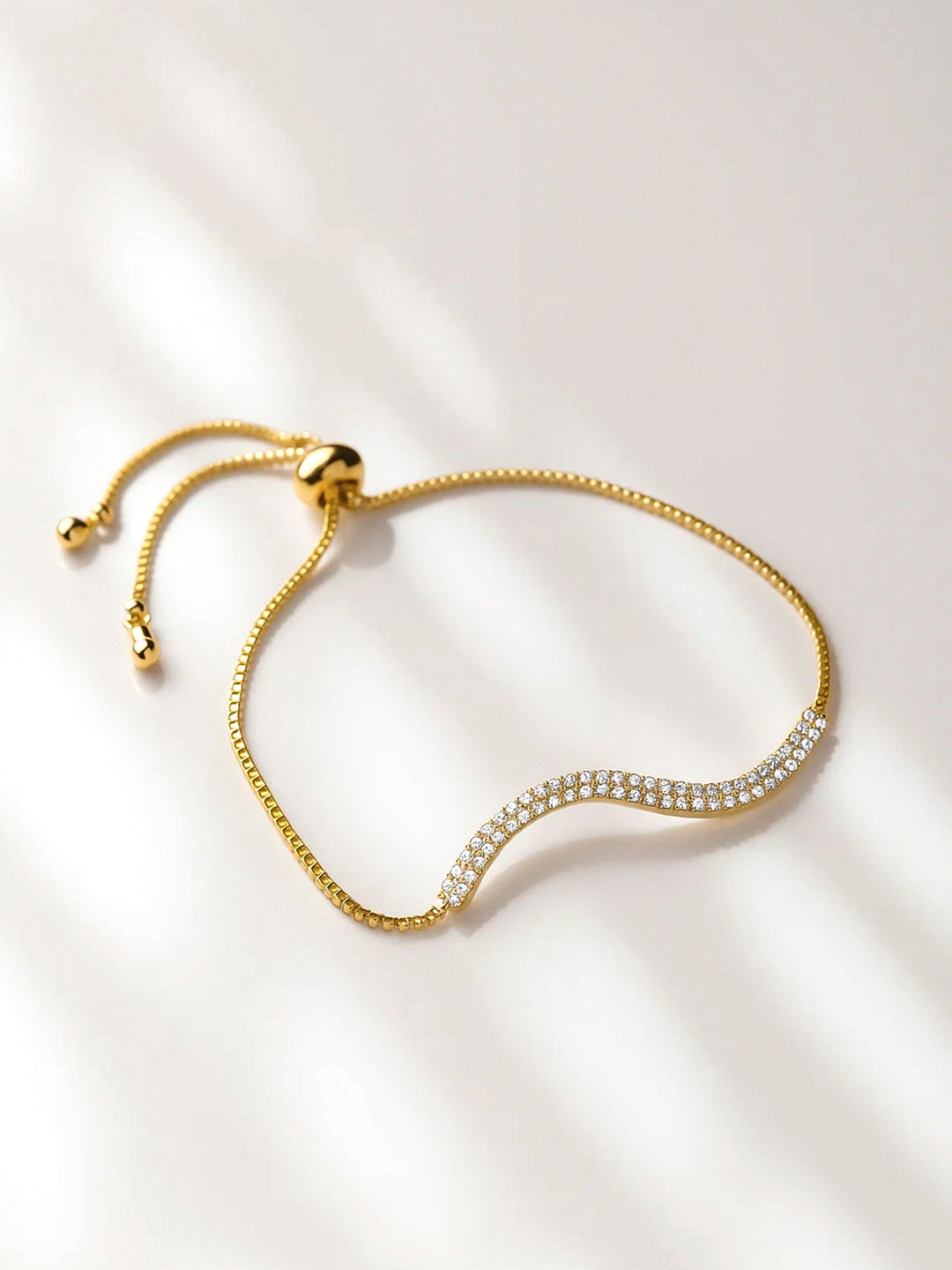 White Crystal Studded Bracelet フリーサイズ