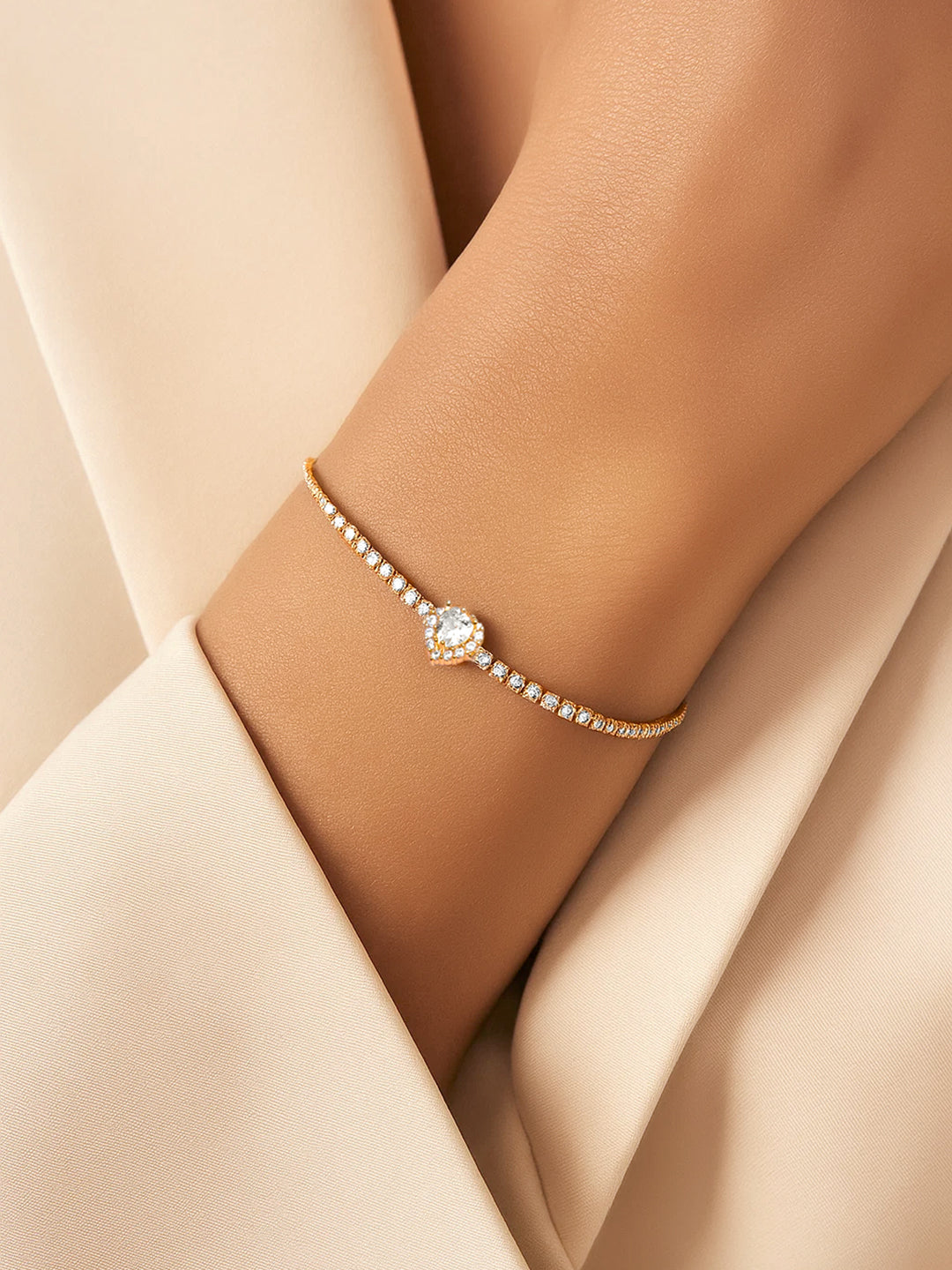 【Rubans】 Adjustable Gold Plated Heart American Diamond Zirconia Bracelet｜アジャスタブル ゴールドメッキ ハート アメリカンダイヤモンド ブレスレット