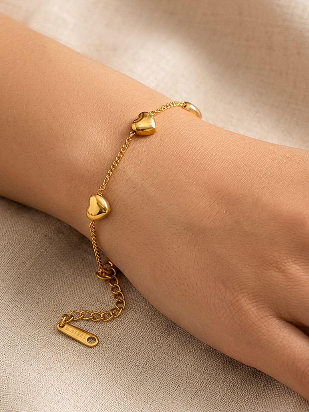 Demi Fine 18K Gold Plated Stainless steel Mini Heart Charm Chain Bracelet Length - 7.8 cm