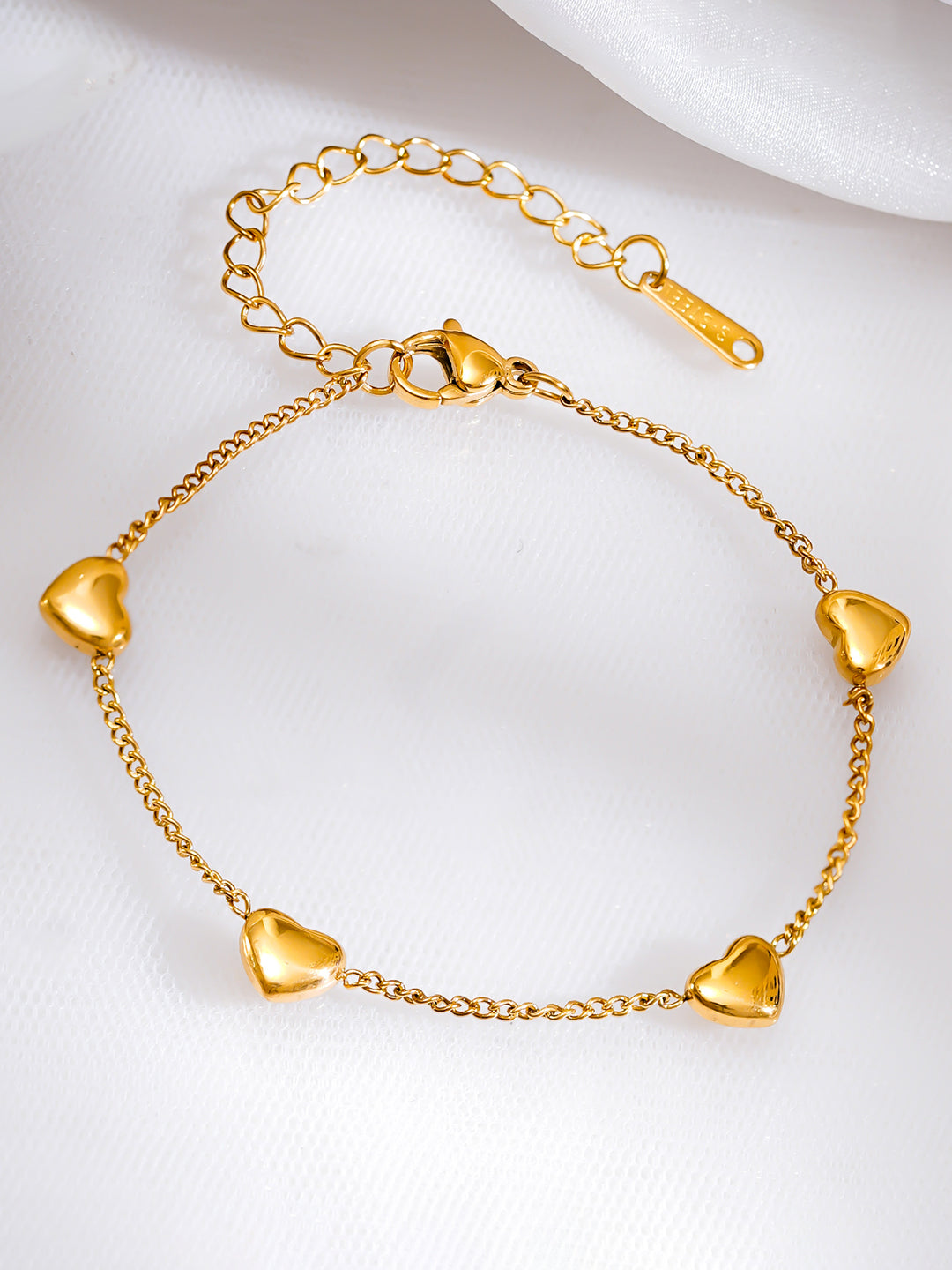Demi Fine 18K Gold Plated Stainless steel Mini Heart Charm Chain Bracelet Length - 7.8 cm