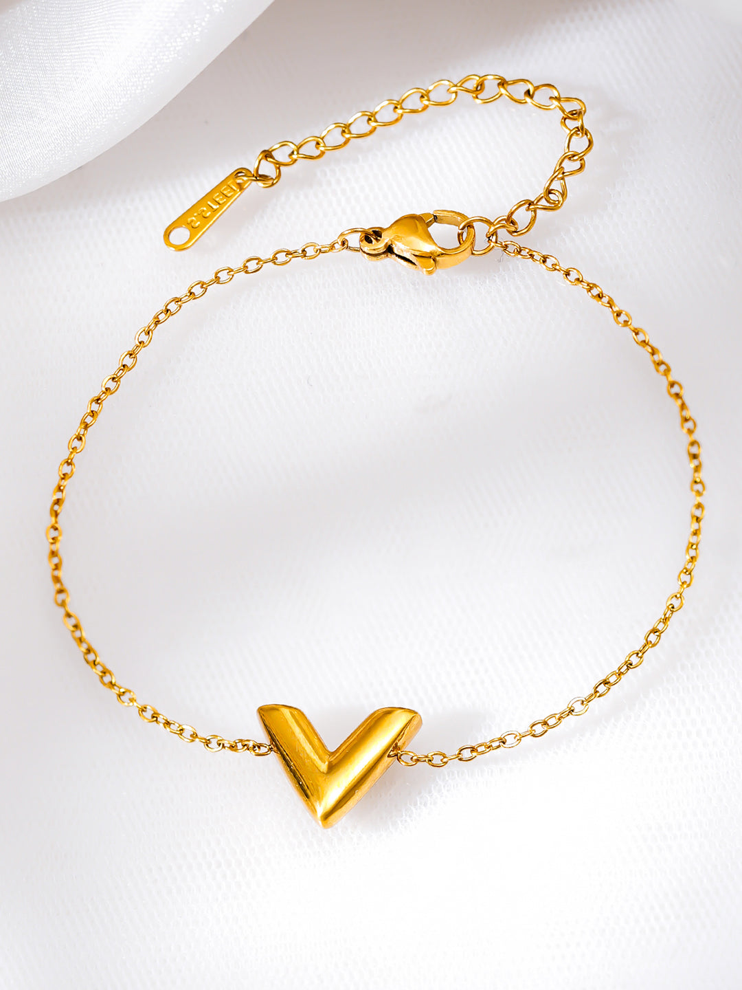 Demi Fine 18K Gold Plated Stainless steel Chevron V Shape Link Chain Bracelet Length - 8 cm