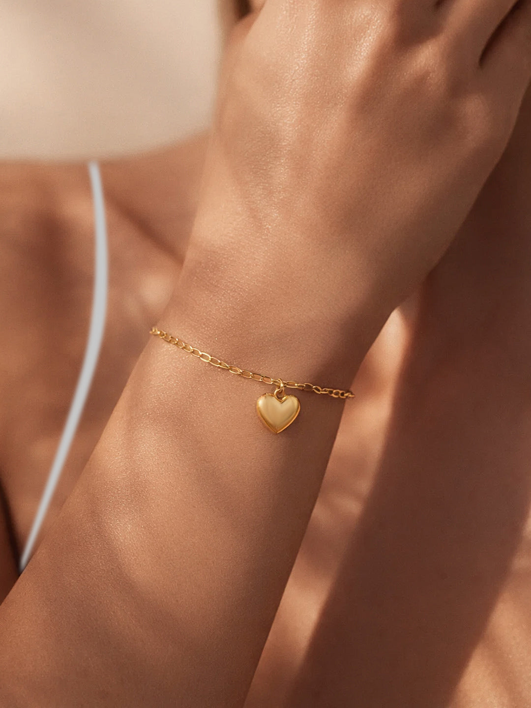 Demi Fine 18K Gold Plated Stainless steel Heart Twisted Chain Bracelet Length - 15 cm