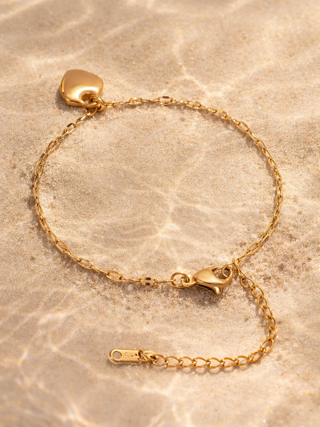 Demi Fine 18K Gold Plated Stainless steel Heart Twisted Chain Bracelet Length - 15 cm