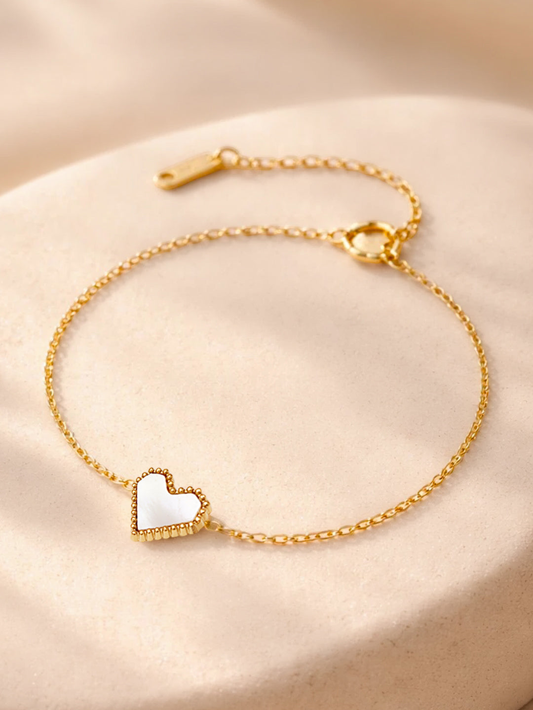 Demi Fine 18K Gold Plated Stainless steel Minimal Heart Chain Bracelet Length - 17 cm