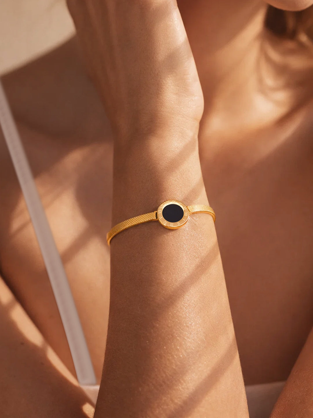 Demi Fine 18K Gold Plated Stainless steel Black Enamel Detail Chain Bracelet Length - 17 cm