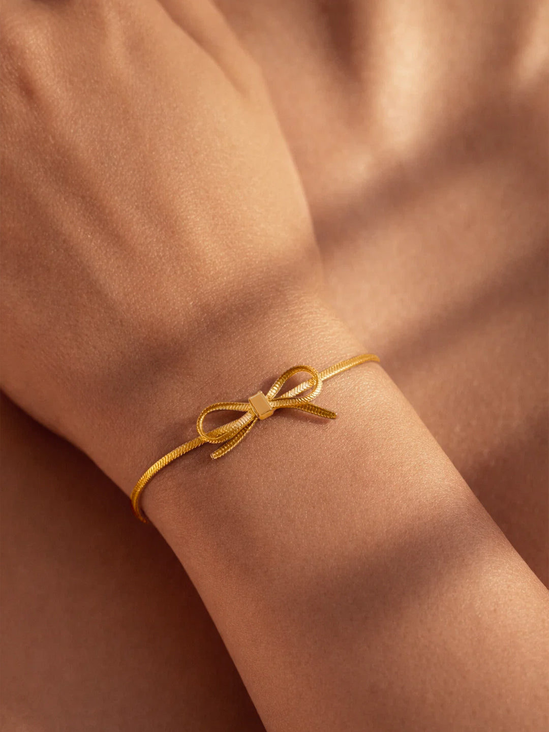 Demi Fine 18K Gold Plated Stainless steel Bow Knot Snake Chain Bracelet Length - 16.5 cm