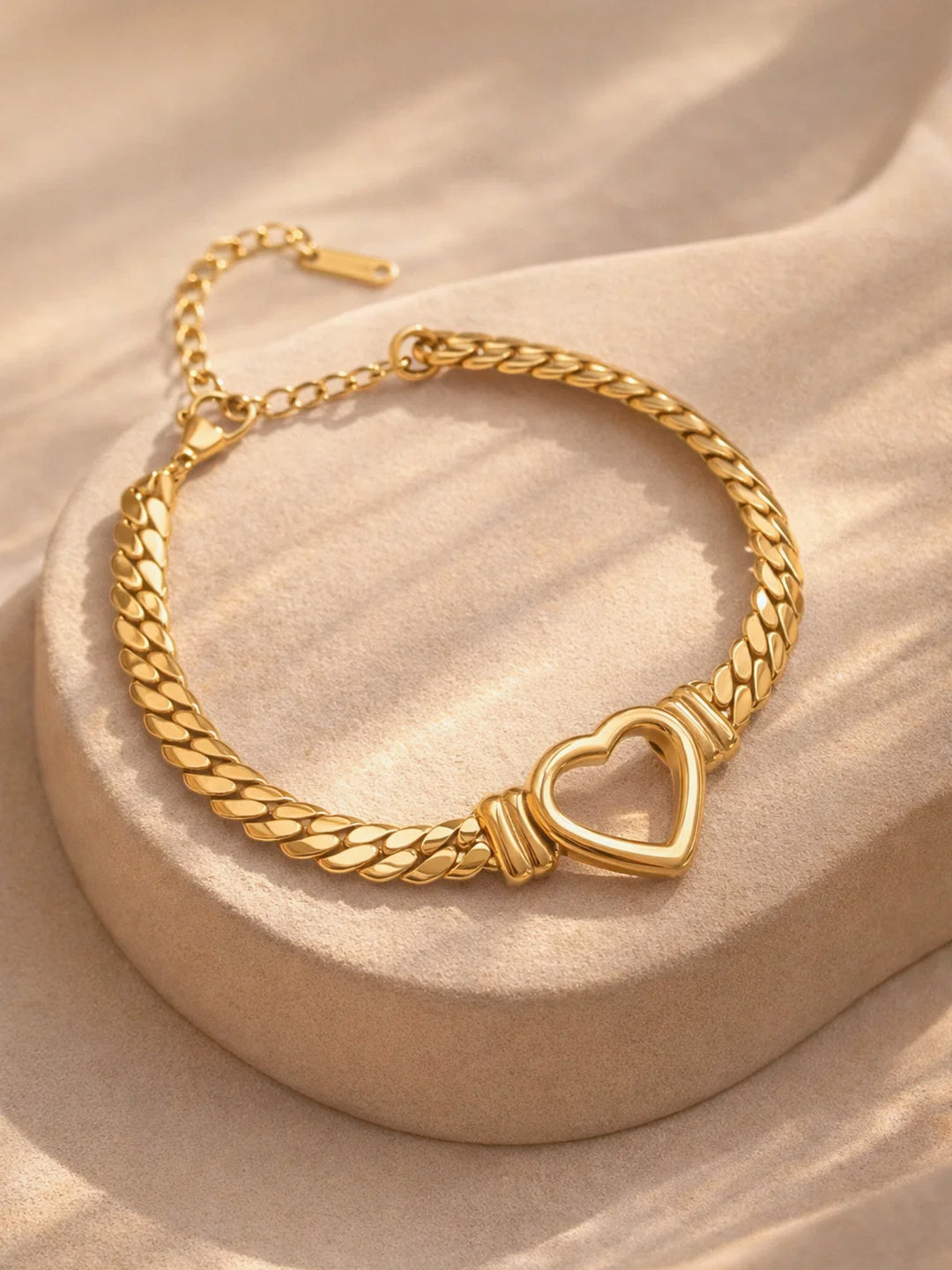 Demi Fine 18K Gold Plated Stainless steel Open Heart Chain Bracelet Length - 15.6 cm