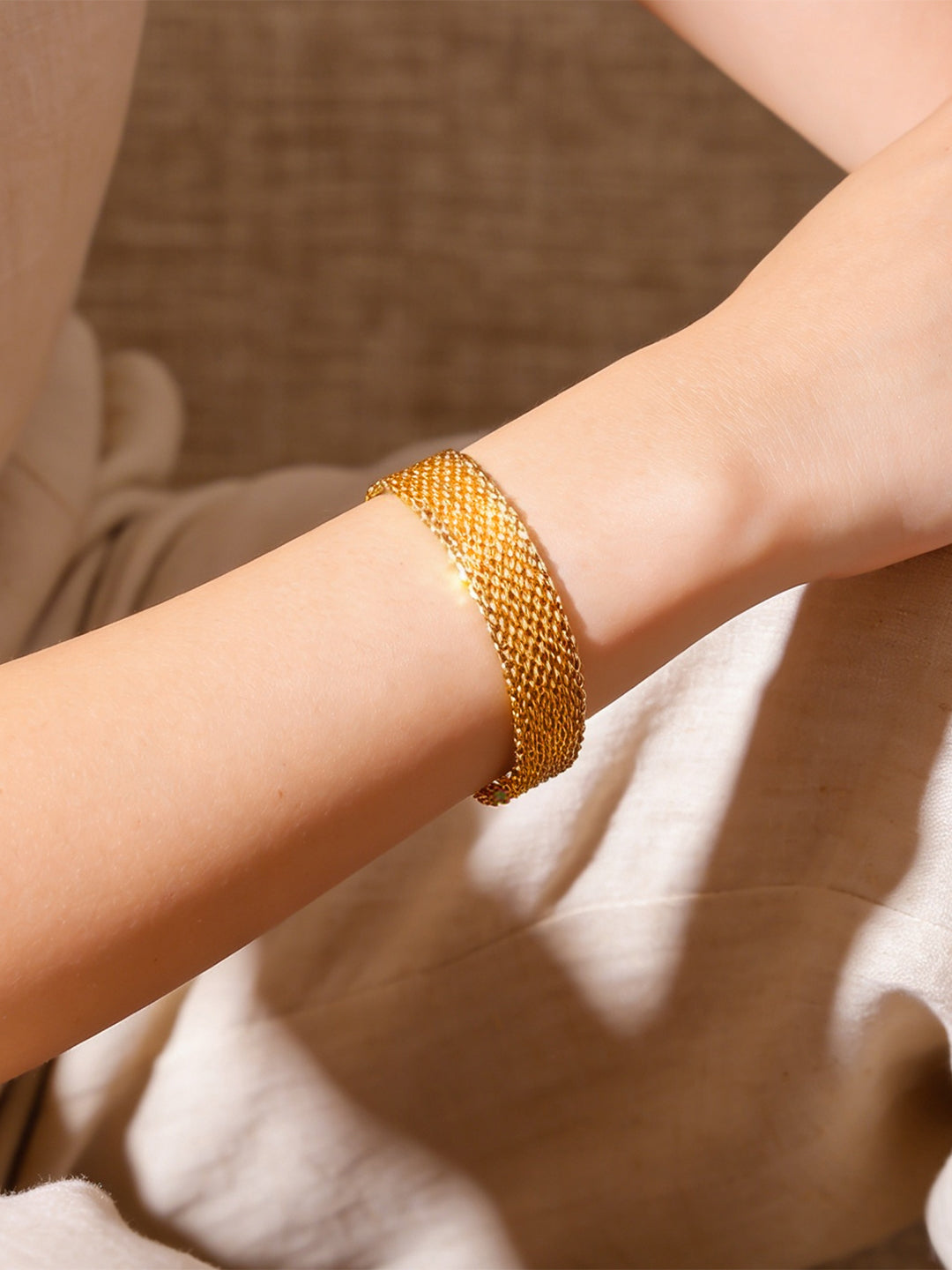 Demi Fine 18K Gold Plated Stainless steel Mesh Chain Bracelet Length - 8.5 cm