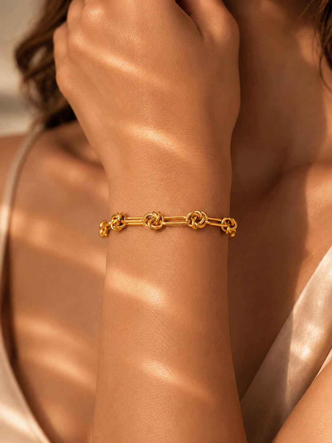 Demi Fine 18K Gold Plated Stainless steel Knot Link Chain Bracelet Length - 17 cm
