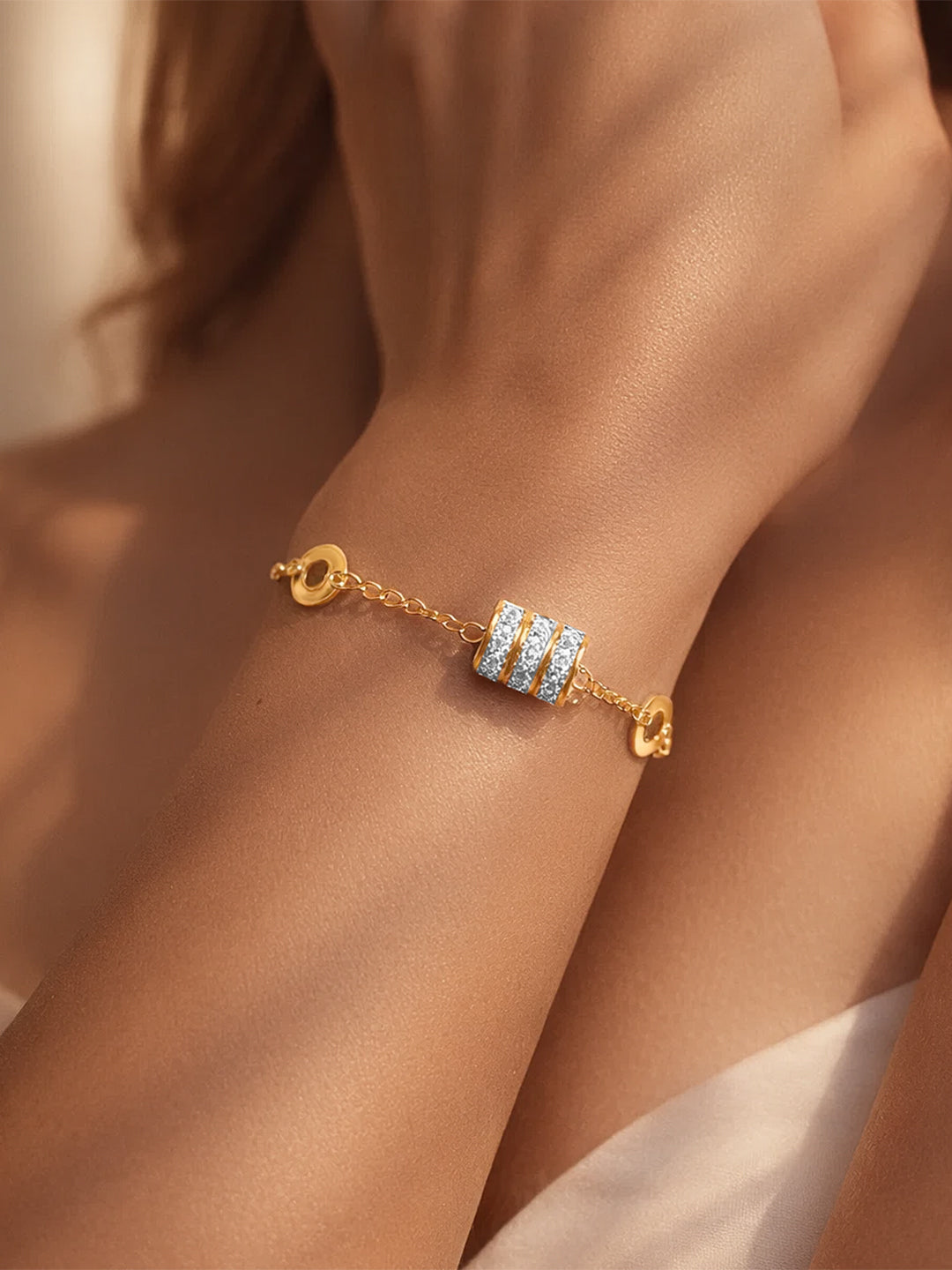 Demi Fine 18K Gold Plated Stainless steel Crystal Barrel Disc Chain Bracelet Length - 16 cm