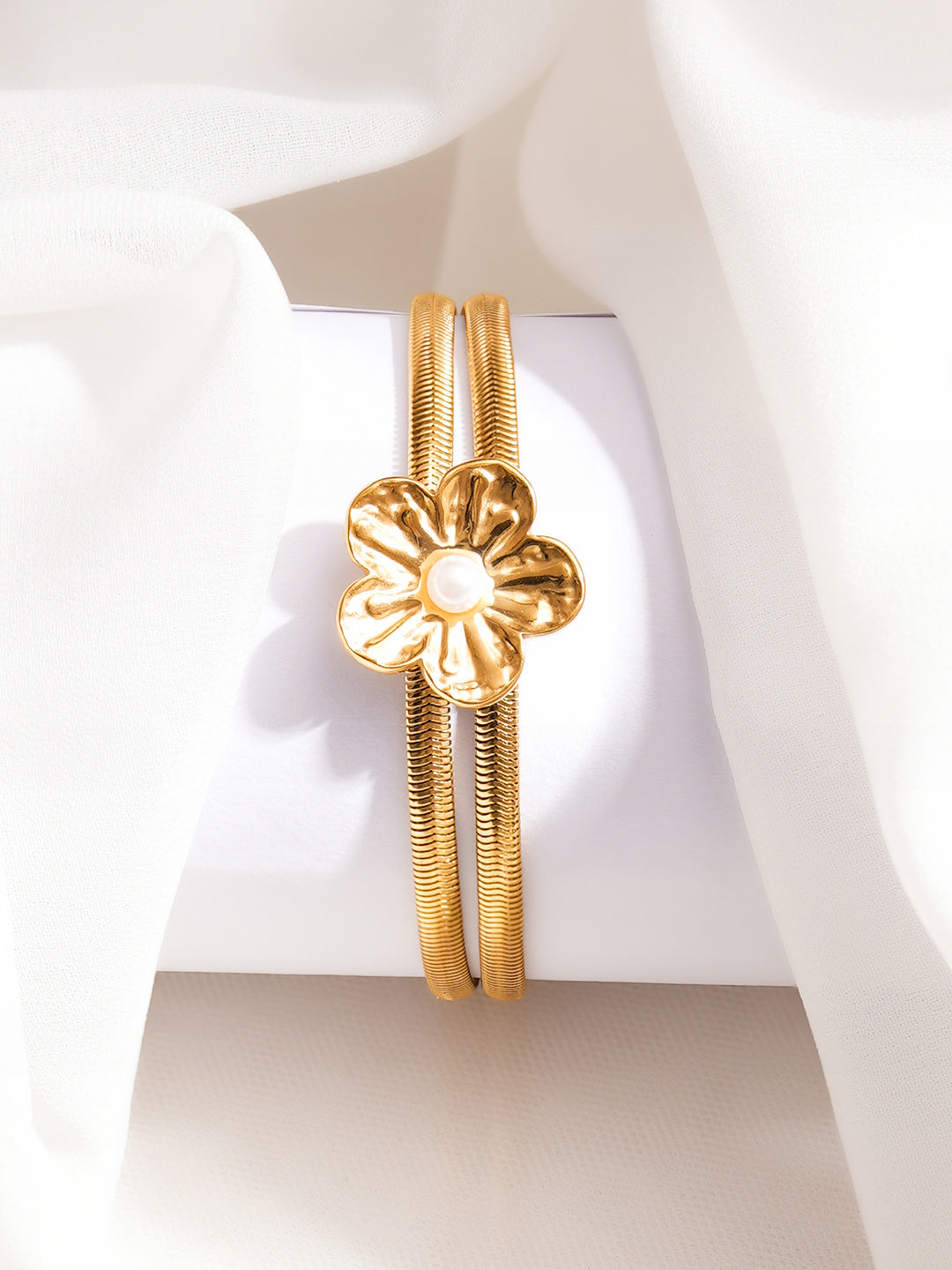 Demi Fine 18K Gold Plated Stainless Steel Floral Statement Bracelet フリーサイズ