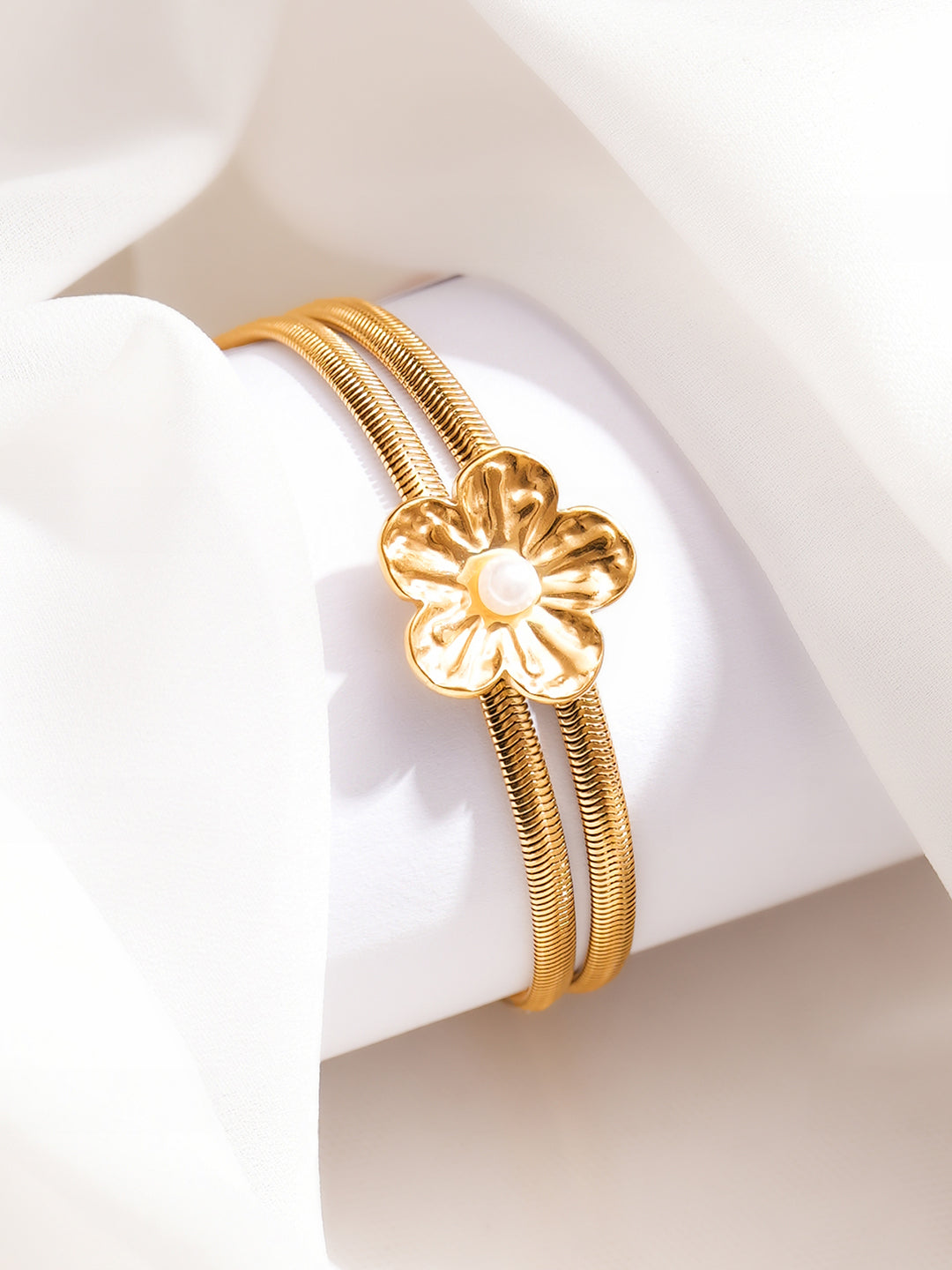 Demi Fine 18K Gold Plated Stainless Steel Floral Statement Bracelet フリーサイズ