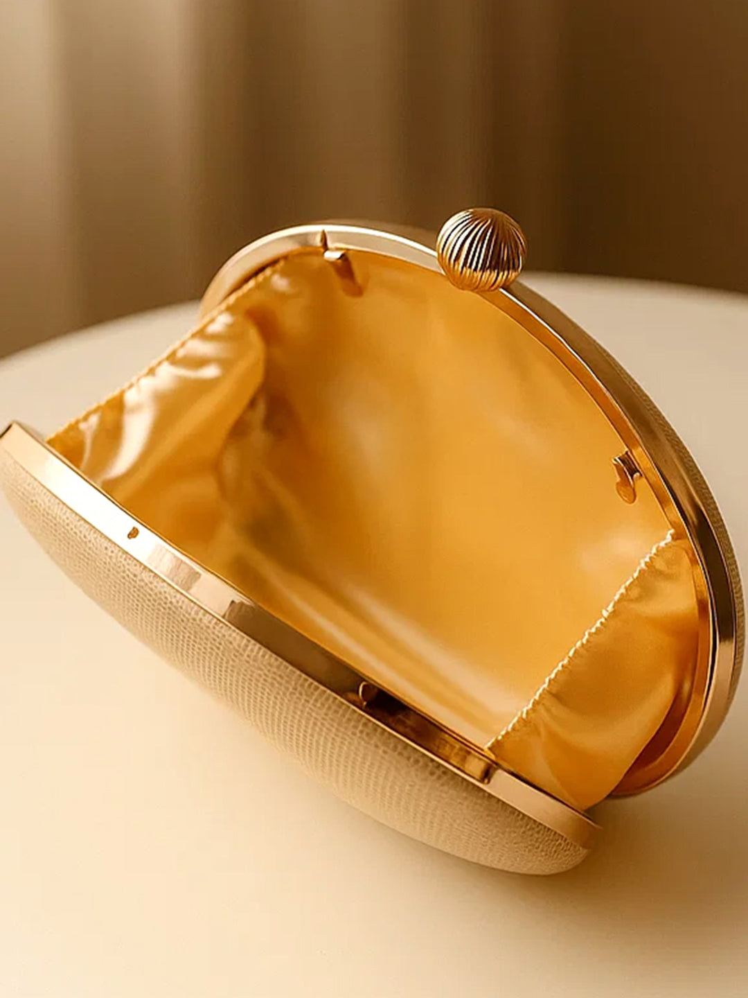 Metallic Gold Glam Evening Clutch フリーサイズ