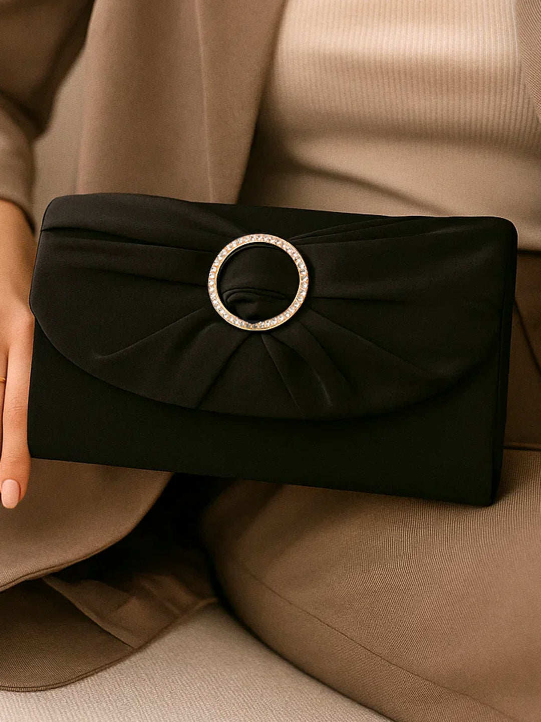 Black Satin Glam Evening Clutch フリーサイズ