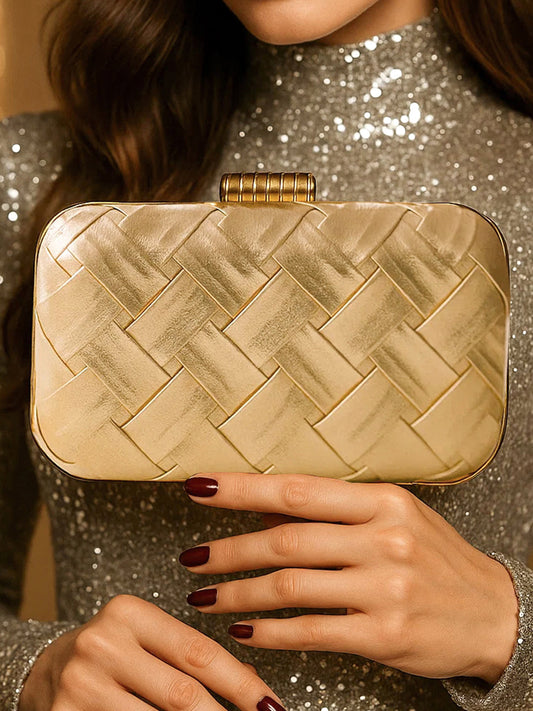 Glam Night Textured Gold Clutch フリーサイズ
