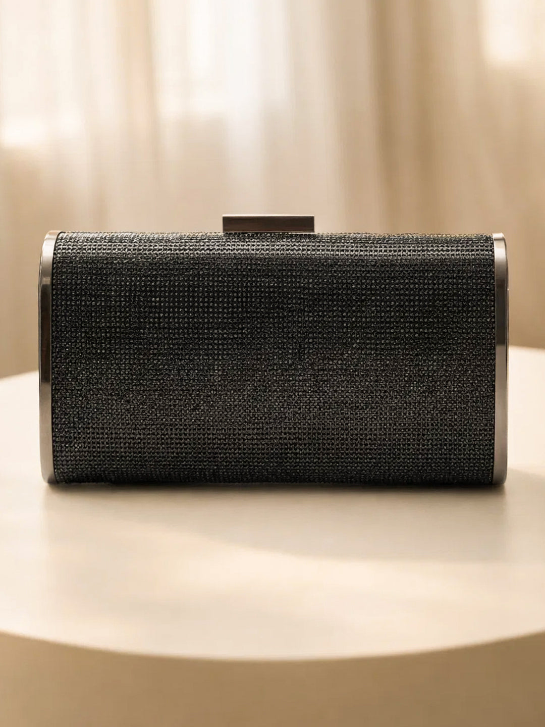 Evening Glam Textured Black Clutch フリーサイズ