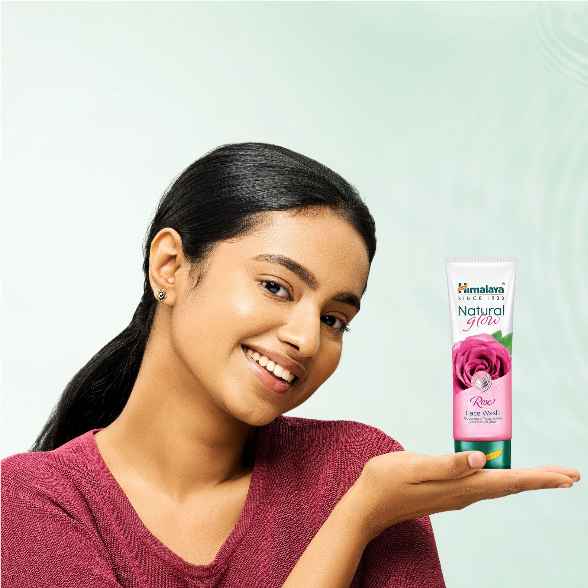 Himalaya Natural Glow Rose Face Wash 100ml
