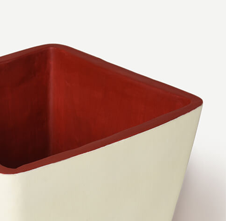 LAALTO PLANTER 18.6(L) x 17.4(B) x 4.1(H)