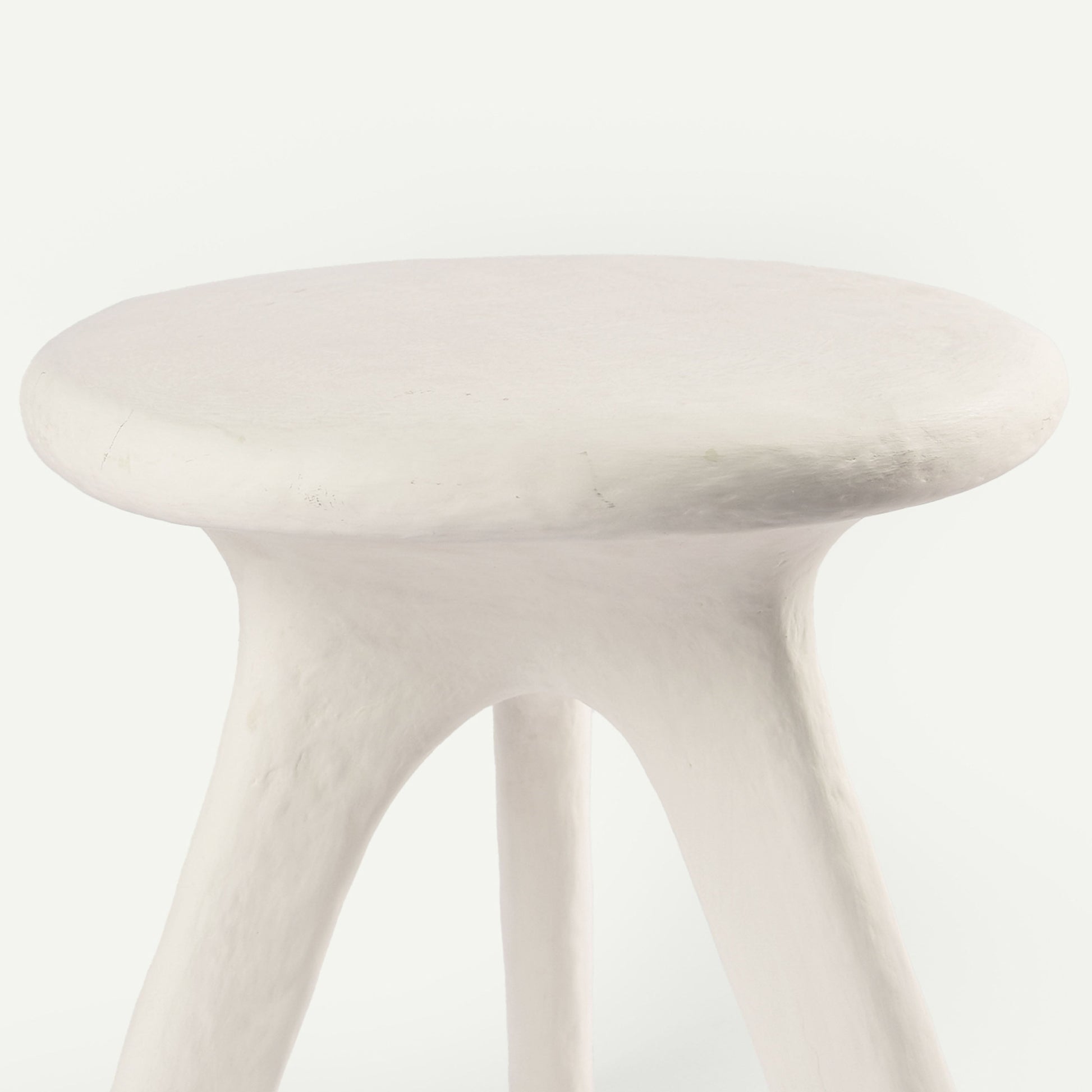 CREAM STOOL 40(長さ) x 40(幅) x 55(高さ)