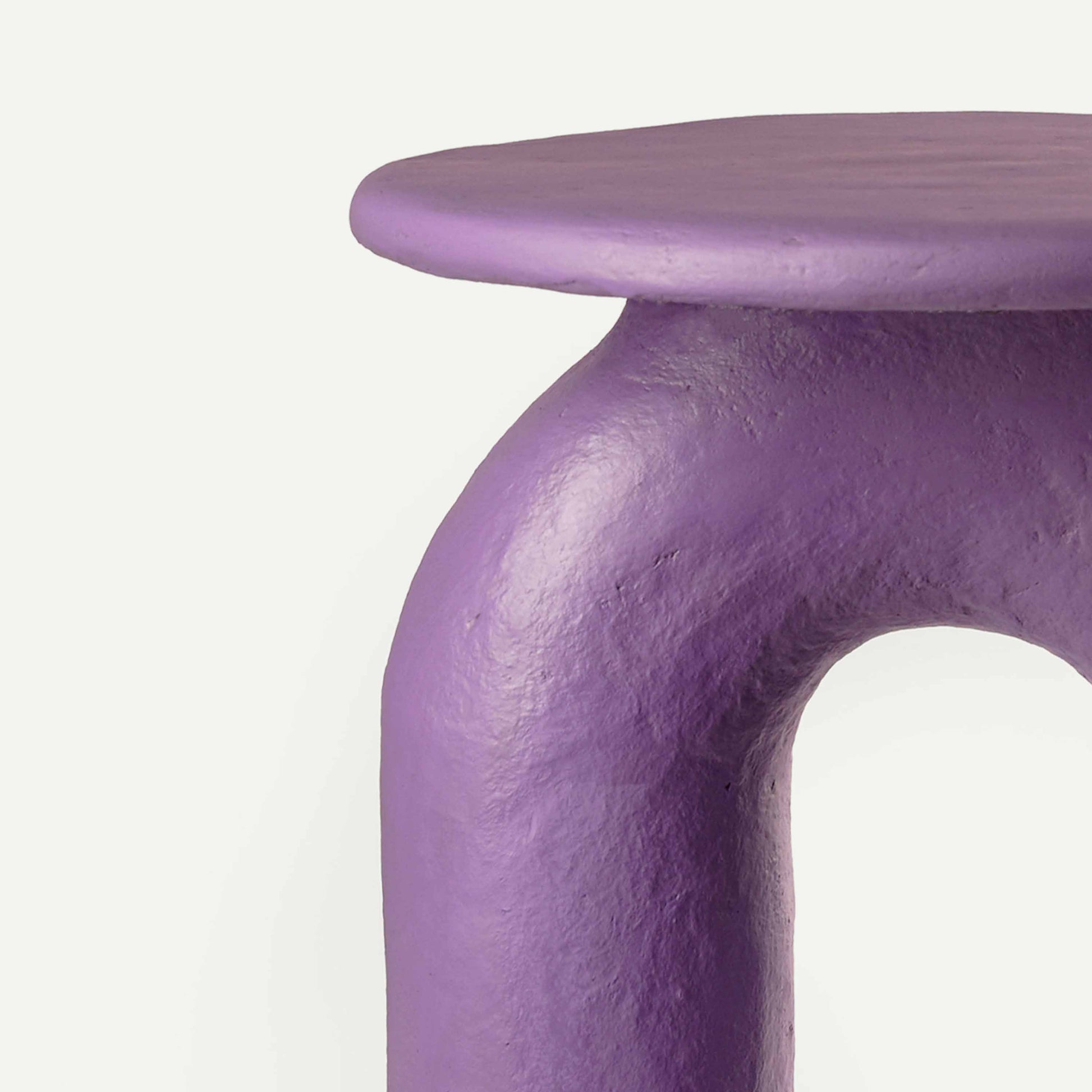 VIOLET END TABLE 40.5(長さ) x 40.5(幅) x 64.5(高さ)