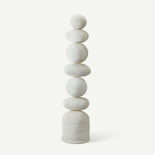 IVORY TOTEM 32(長さ) x 32(幅) x 150(高さ)