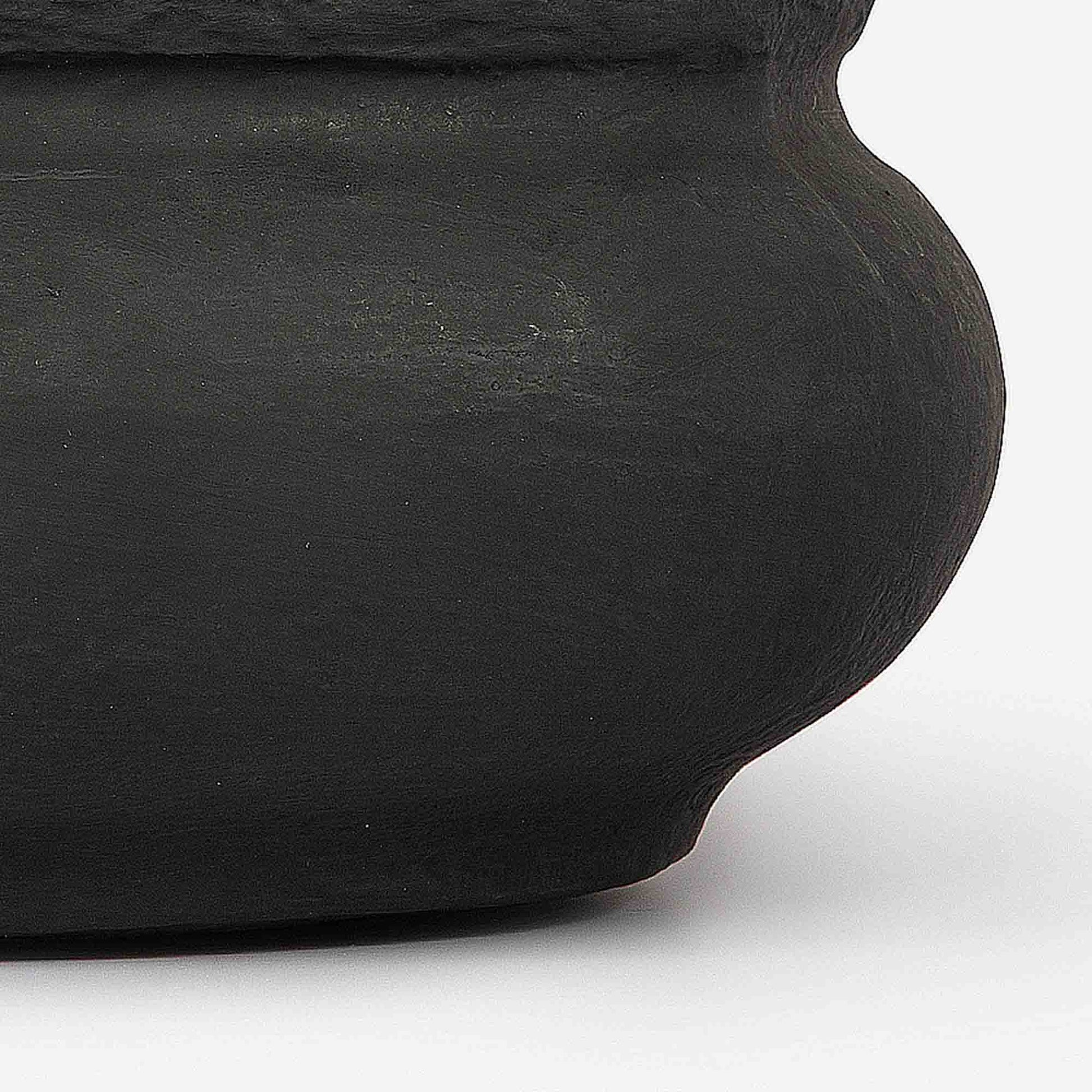 BOL NOIR VASE 28.8(L) x 28.8(B) x 12.9(H); 直径: 28.8