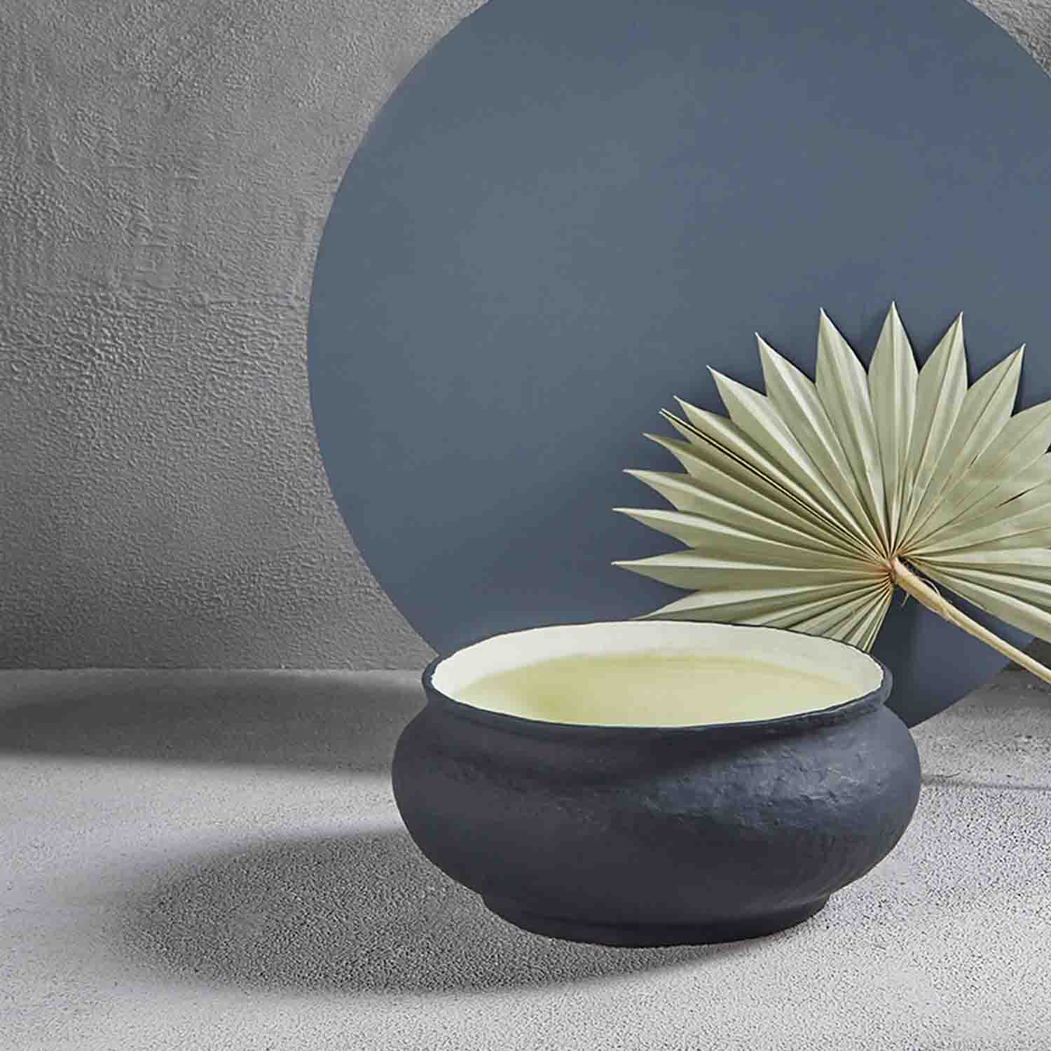 BOL NOIR VASE 28.8(L) x 28.8(B) x 12.9(H); 直径: 28.8