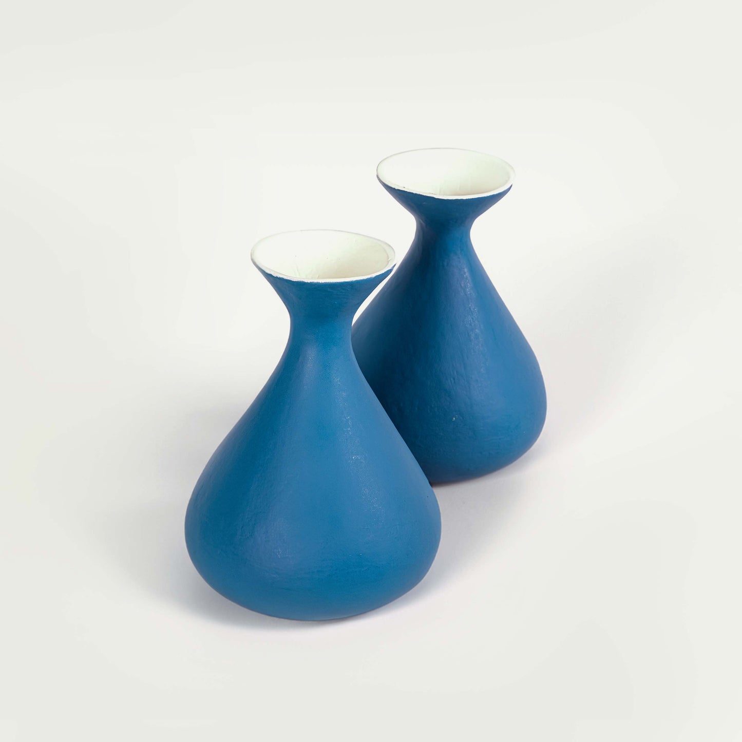 COBALT VASES 18.6(長さ) x 18.6(幅) x 26.1(高さ)