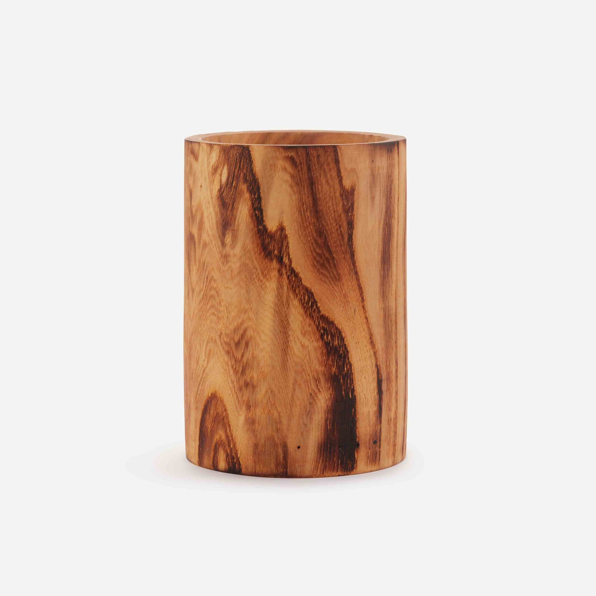 STOUT WOODEN VASE 17.1(L) x 17.1(B) x 25.6(H); 直径: 17.1